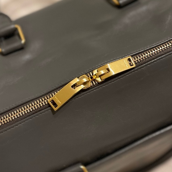 Saint Laurent Classic Duffle Bag - Picture 16 of 16